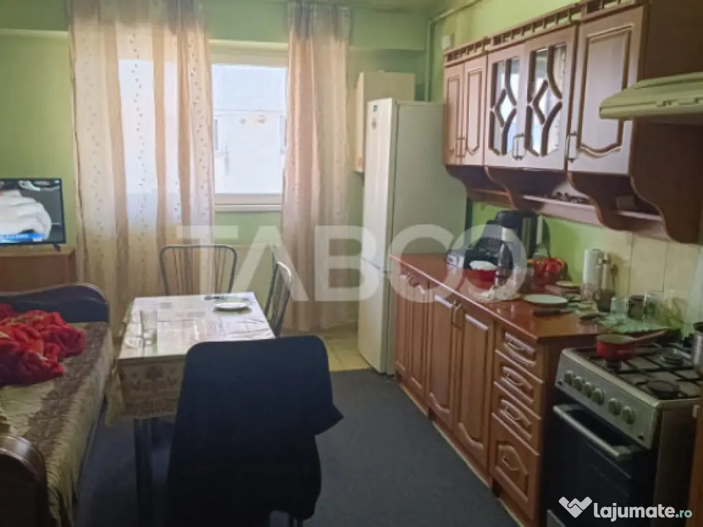 Garsoniera cat un apartament! 51 mp utili balcon 6 mp etaj 3 