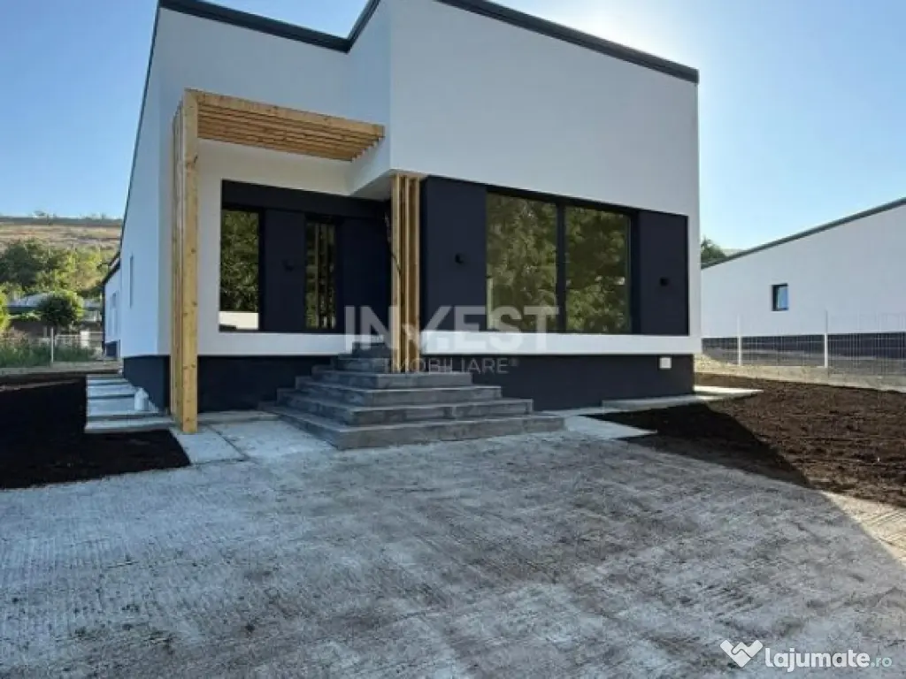 CASA INDIVIDUALA, 4 CAMERE, 2 BAI SI POD, VALEA ADANCA ZONA