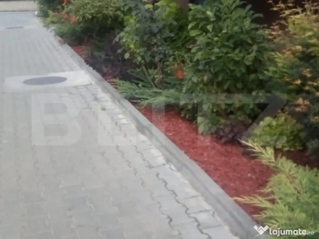 Apartament 3 camere spațios, cu pod amenajabil și parcare