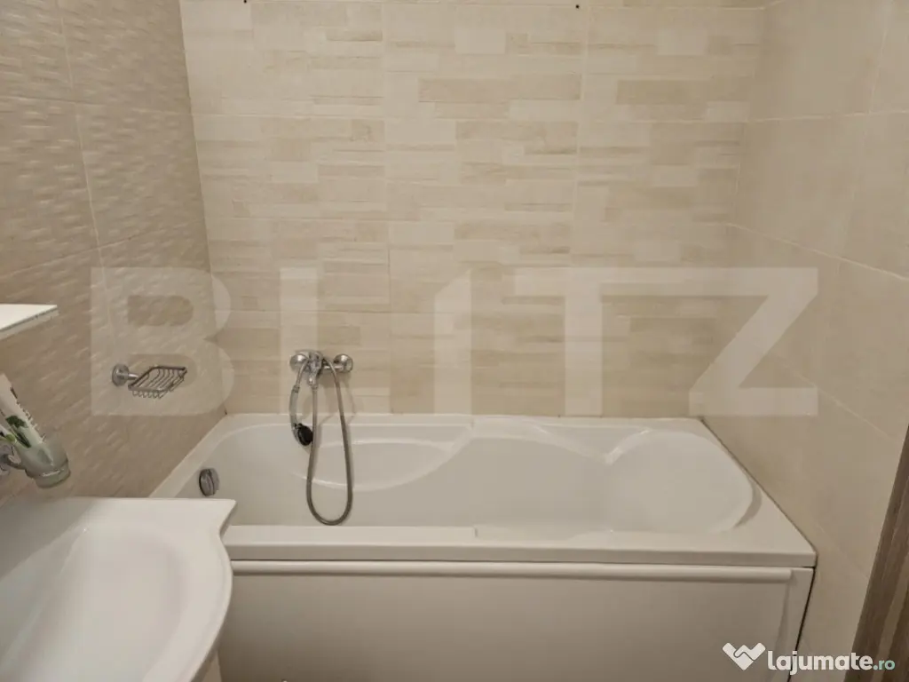 Apartament 3 camere spațios, cu pod amenajabil și parcare