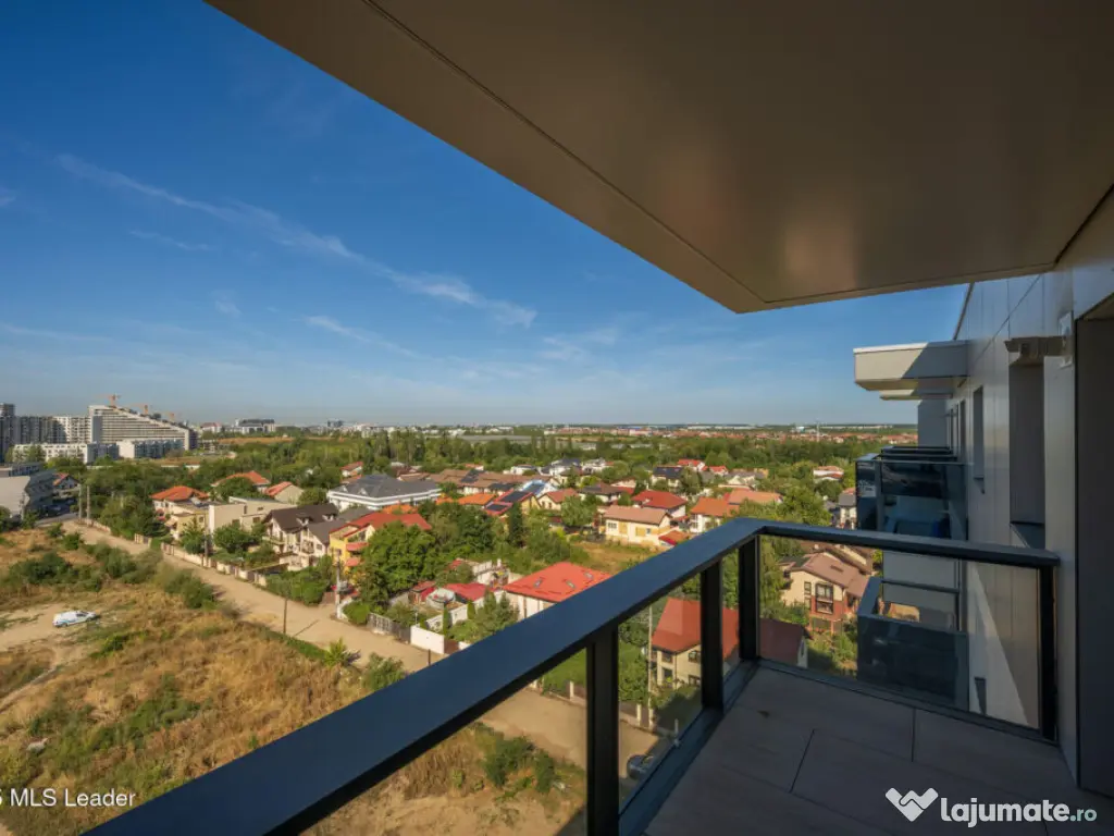 Apusul de la ultimul etaj din Cortina North | 3 camere | 