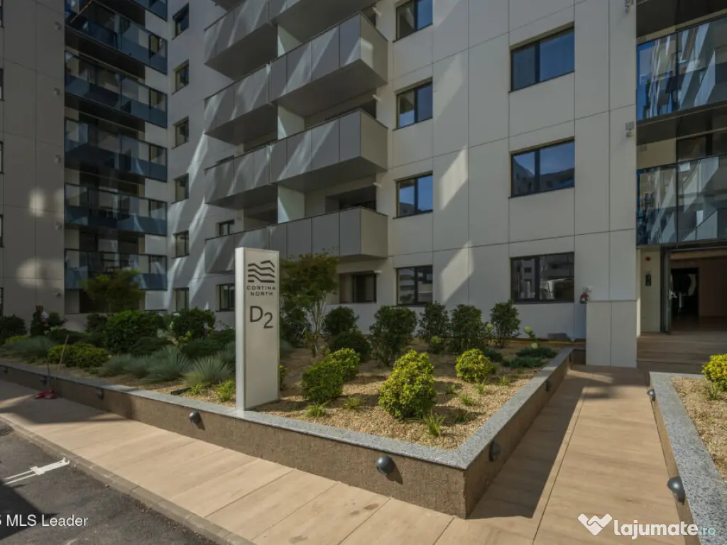 Apusul de la ultimul etaj din Cortina North | 3 camere | 