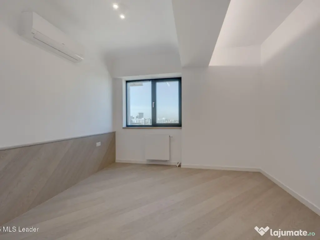 Apusul de la ultimul etaj din Cortina North | 3 camere | 