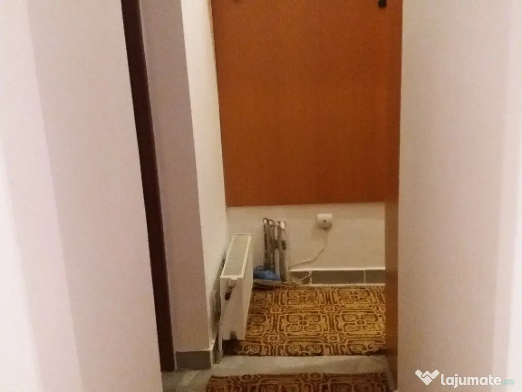 La 9 minute de Universitate, inchiriez garsoniera dubla 