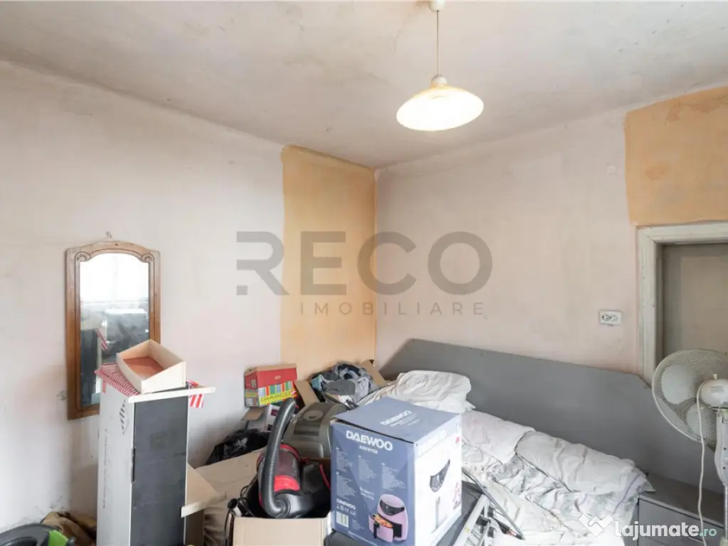 Casa renovabila cu teren de 620 mp in Cantemir 