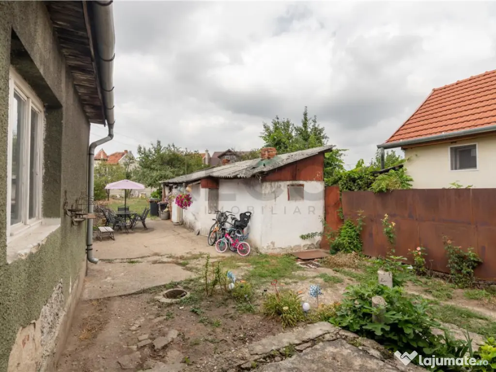 Casa renovabila cu teren de 620 mp in Cantemir 