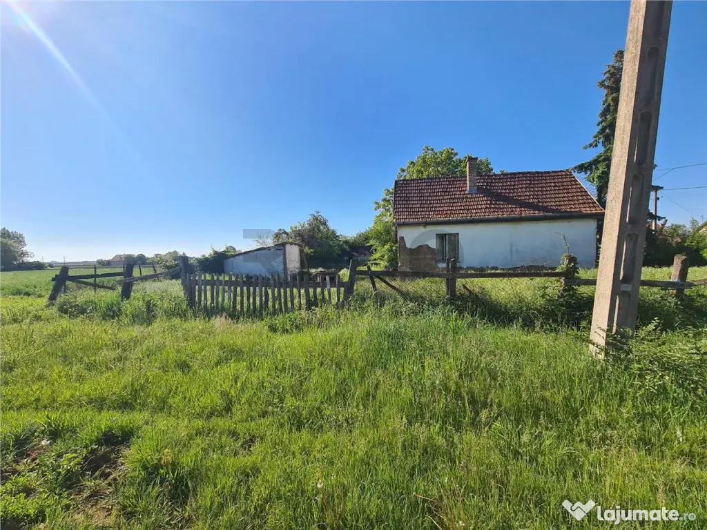 RECO Casa in Ungaria cu teren generos 