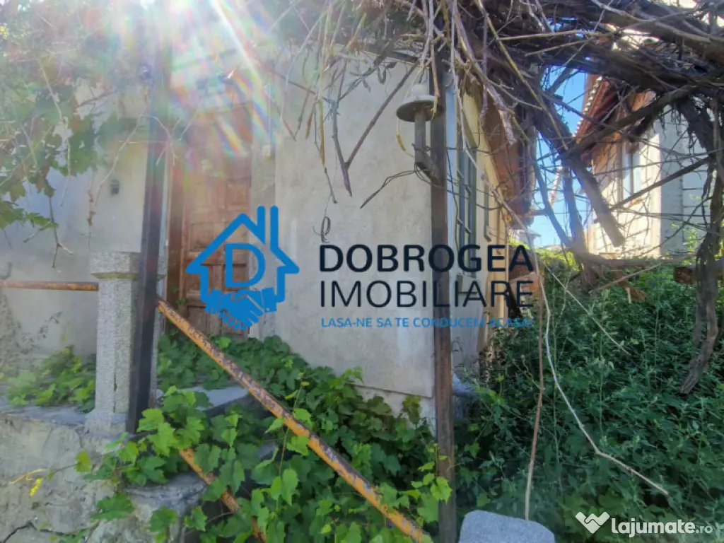 ZONA CENTRALA- CASA BATRANEASCA, TEREN 490 MP, DESCHIDERE 2