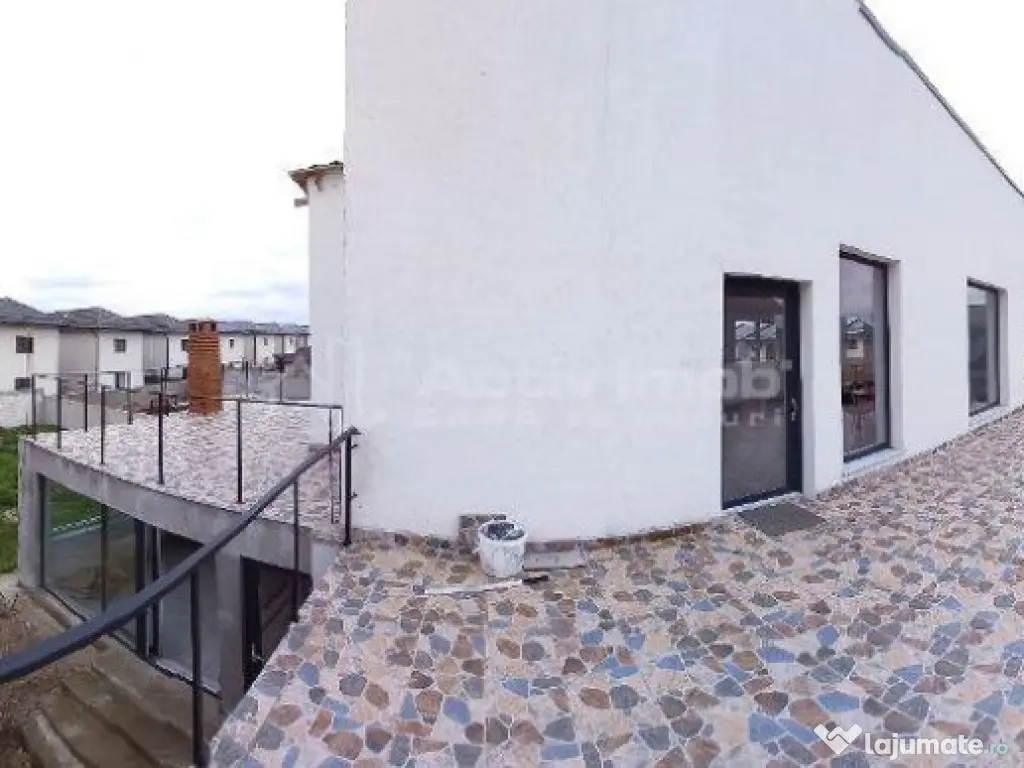 Spatiu comercial - Bragadiru-Leroy Merlin - 1300E- Comisio 