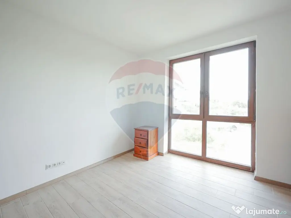 De vânzare Casă nouă cu 4 camere, teren 1190 mp Cartie...