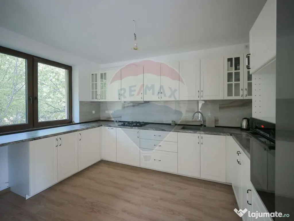 De vânzare Casă nouă cu 4 camere, teren 1190 mp Cartie...