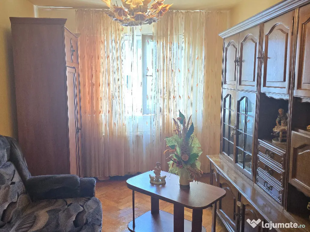 Vand apartament cu 2 camere in Deva, zona Dacia, etaj 2, mobilat, 