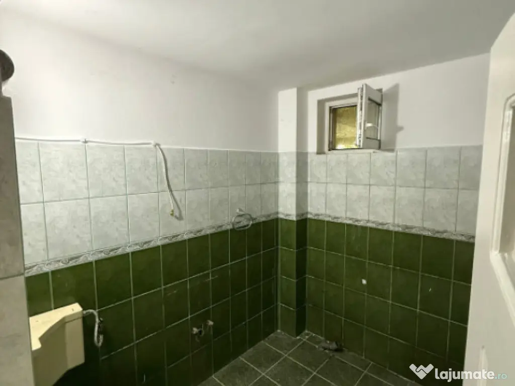 Apartament 3 camere, in casa tip vilă, cu terasă extinsă,