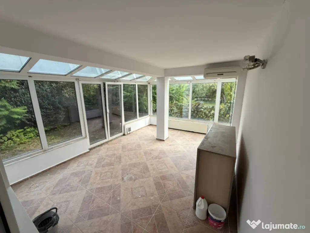 Apartament 3 camere, in casa tip vilă, cu terasă extinsă,