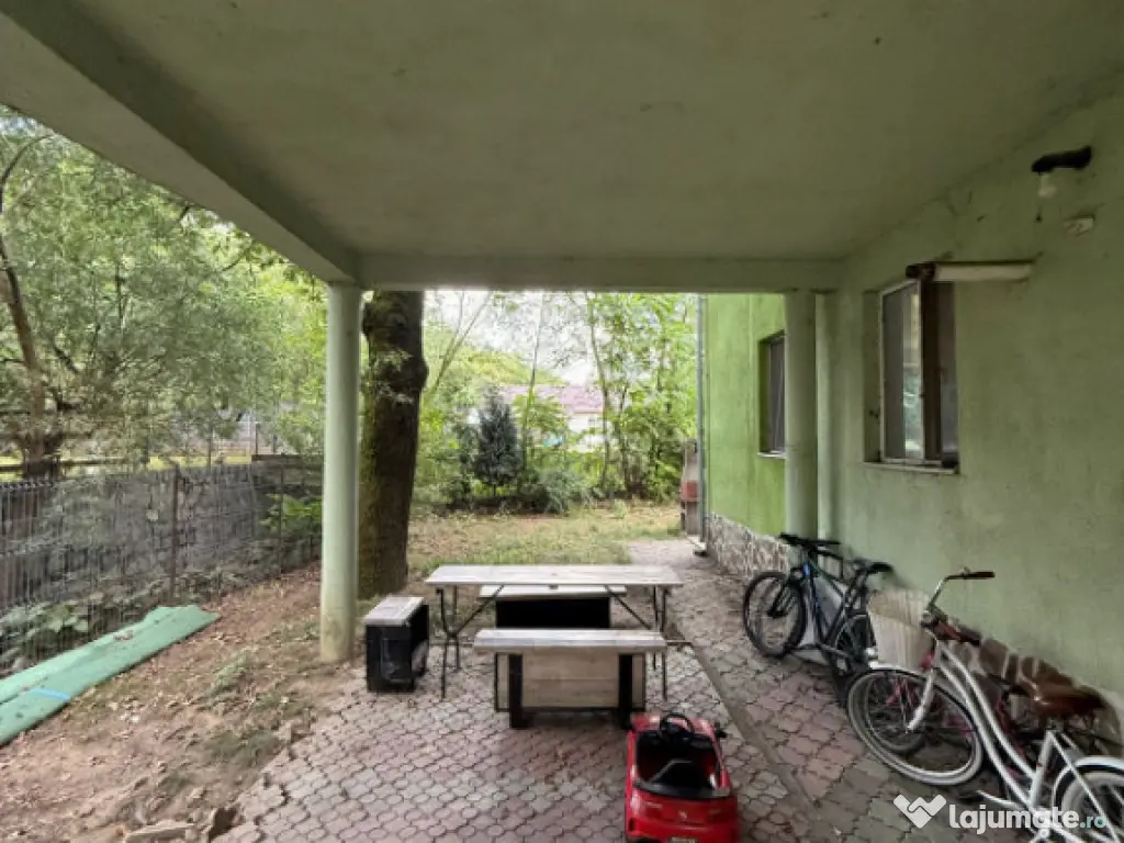 Apartament 3 camere, in casa tip vilă, cu terasă extinsă,