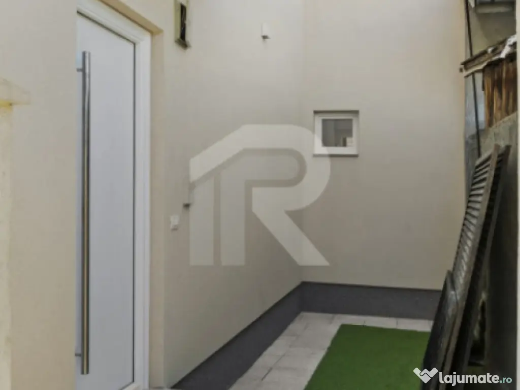 Vila sector 1 - 300mp - P+2+M - 11 camere - Chitila 