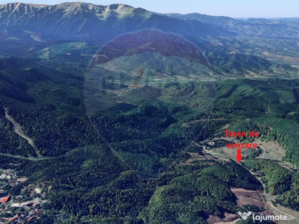 Teren de vis la poarta statiunii turistice Poiana Brașov...