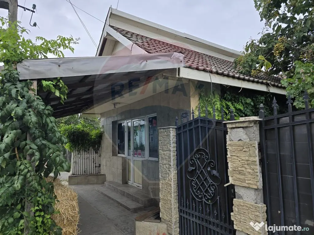 Casă / Vilă cu 5 camere de vânzare 