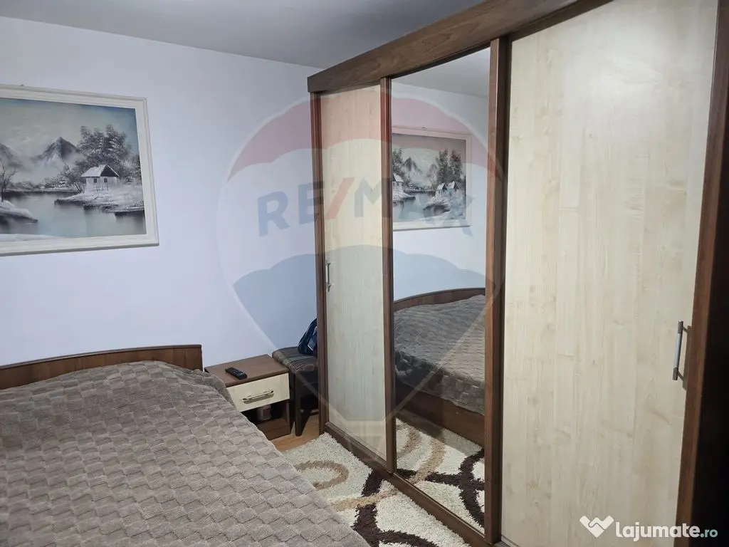 Casă / Vilă cu 5 camere de vânzare 