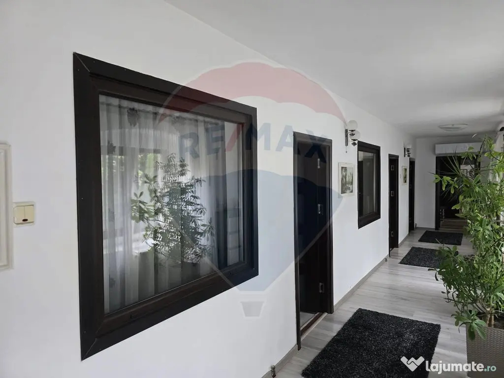 Casă / Vilă cu 5 camere de vânzare 