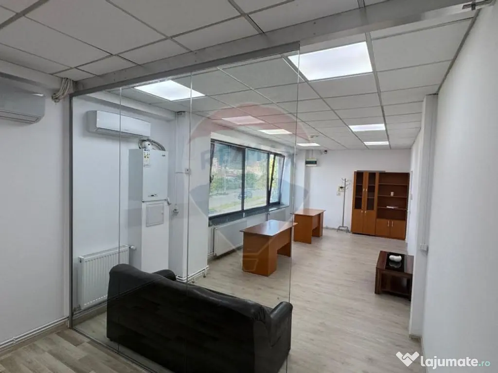 DE ÎNCHIRIAT – Spațiu de birou 50 mp în complexul Re...