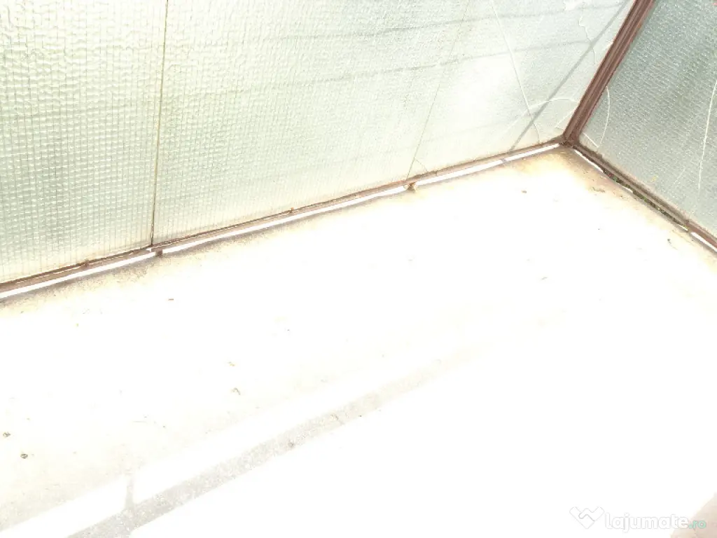 Vand apartament de 3 camere decomandat Deva, etaj 2, Micro 15, mobilat