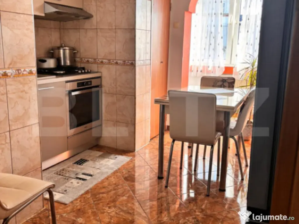 Apartament spatios, 2 camere, decomandat, 58 mp, zona Craite