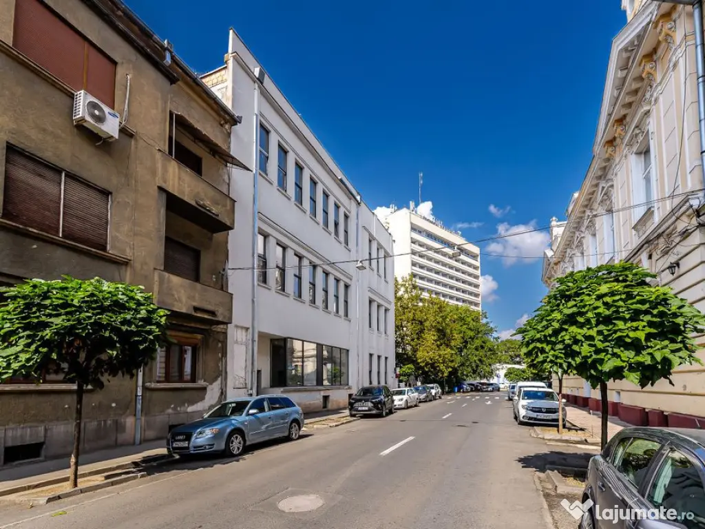 Clădire ultracentrală de vânzare Bulevardul Decebal Co... 