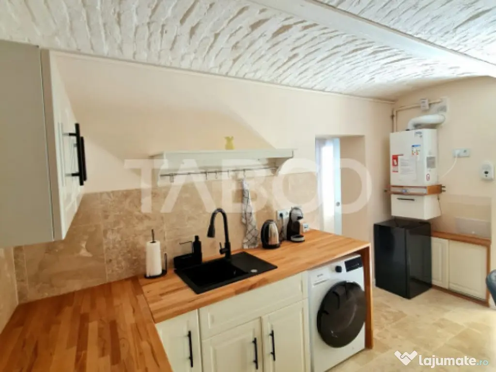 Garsoniera de vanzare recent renovata modern in zona Ultrace 