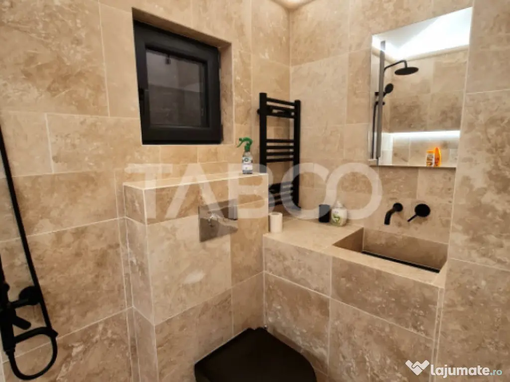 Garsoniera de vanzare recent renovata modern in zona Ultrace 