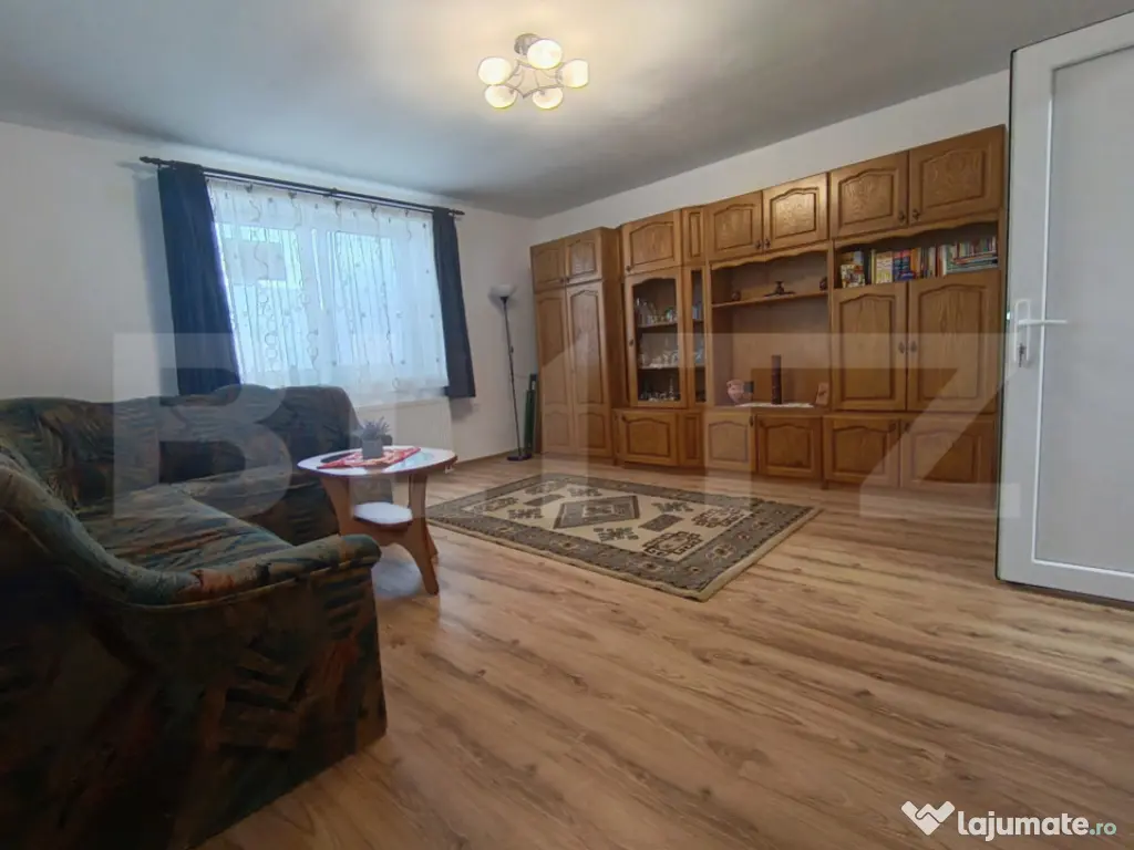 Casa cu 3 camere și teren în suprafață de 2000 mp