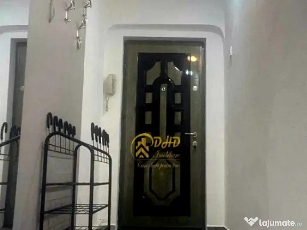 Apartament cu 3 camere in zona Podu Ros 