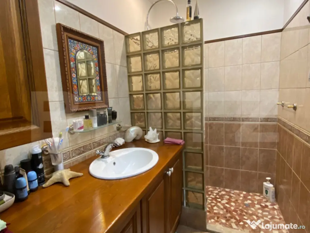 Apartament unic in vilă interbelică de 3 camere, 130mp cu