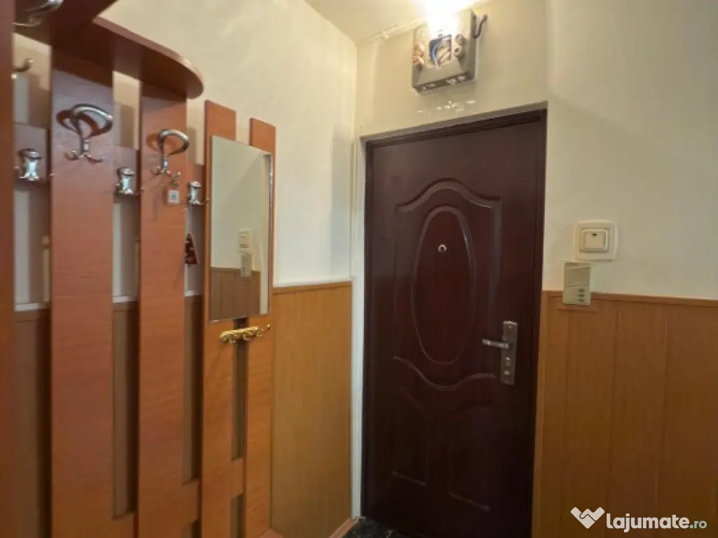 Apartament cu 2 camere, semidecomandat - zona Astra 