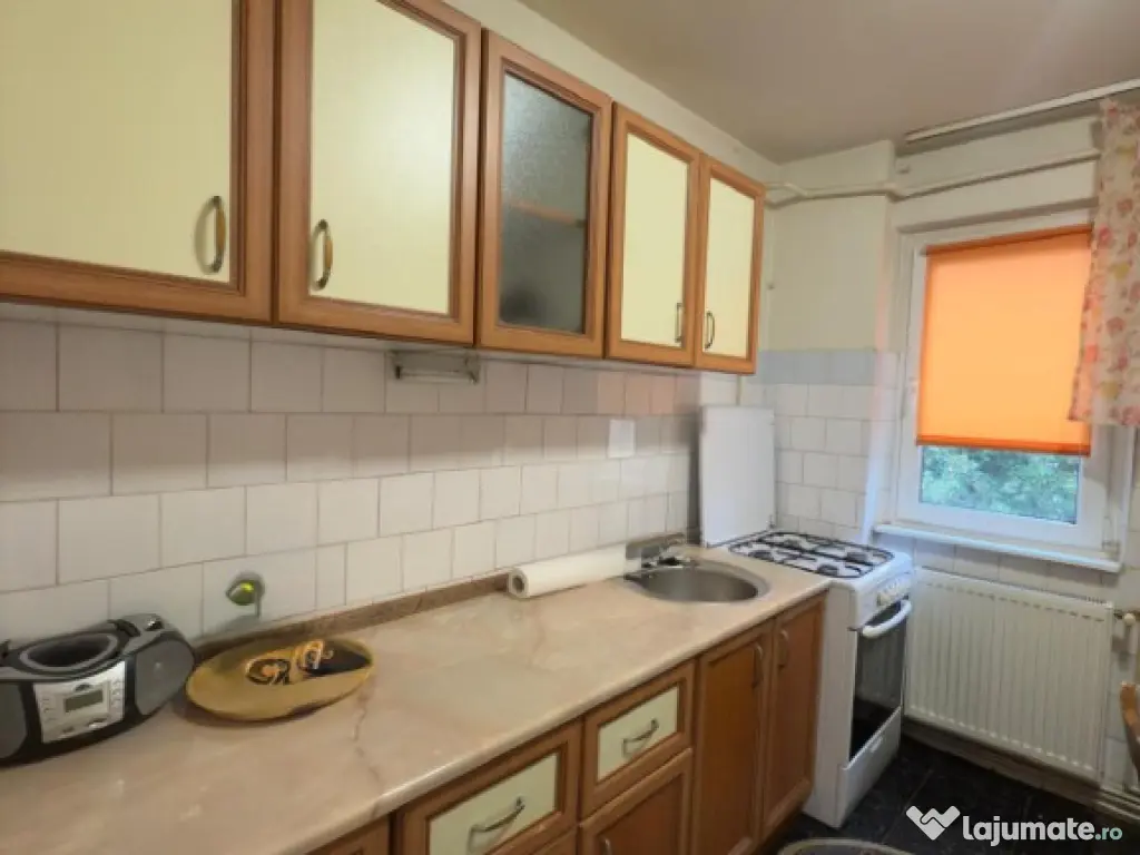 Apartament cu 2 camere, semidecomandat - zona Astra 