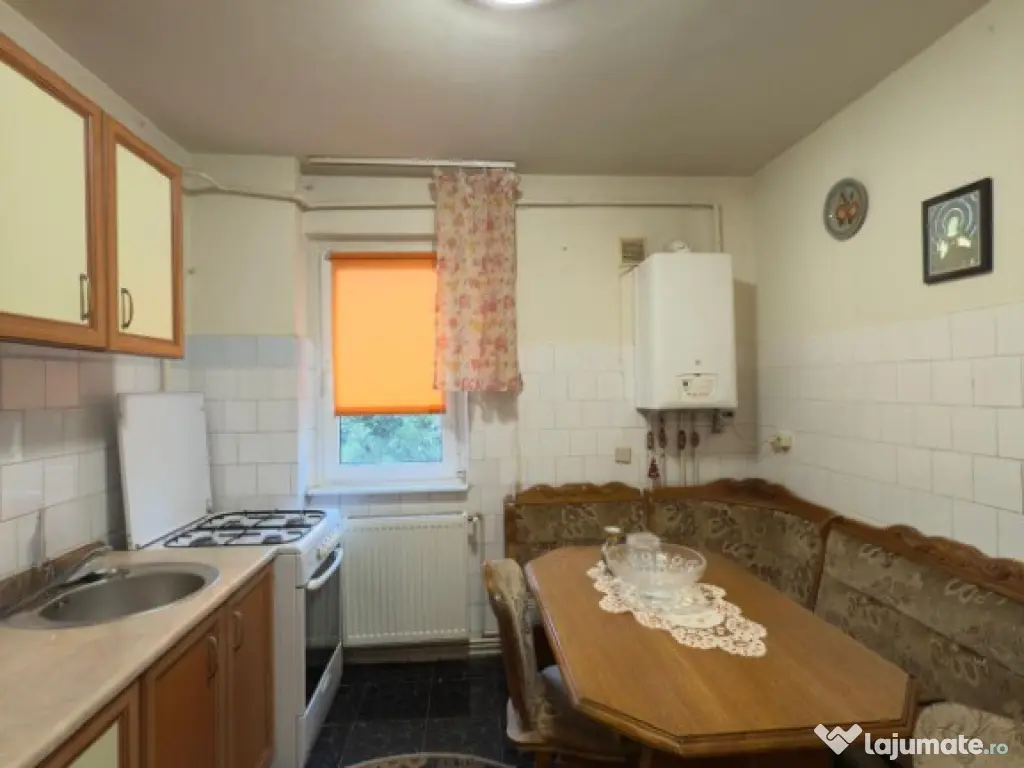 Apartament cu 2 camere, semidecomandat - zona Astra