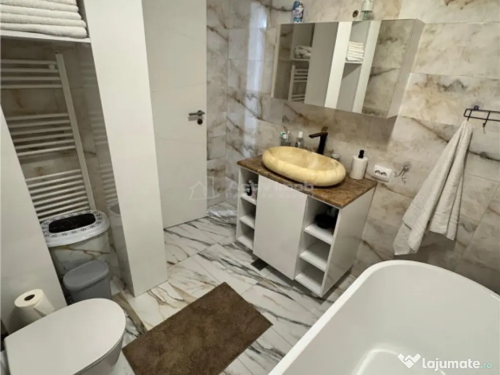 2 camere - Pietroasa - Etaj 3 