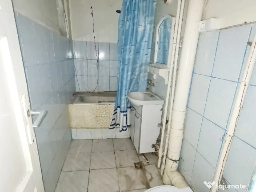 4 camere cf 2 Hipodrom sup 55 mp 