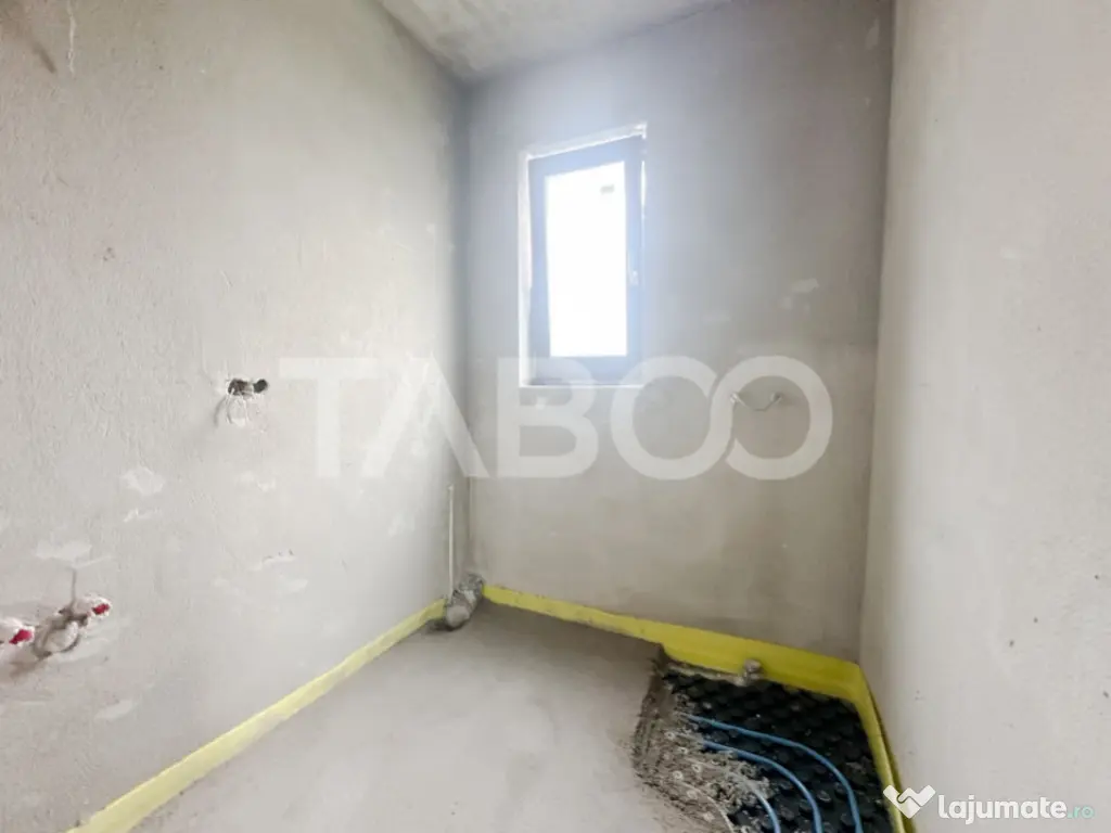 De vanzare duplex 200 mp utili si teren liber 180 mp cu gara 