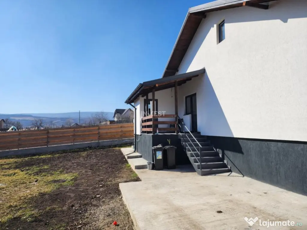 CASA INDIVIDUALA , 3 CAMERE, BECI, PLACA DE BETON PESTE ETA