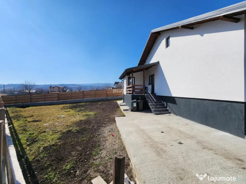 CASA INDIVIDUALA , 3 CAMERE, BECI, PLACA DE BETON PESTE ETA