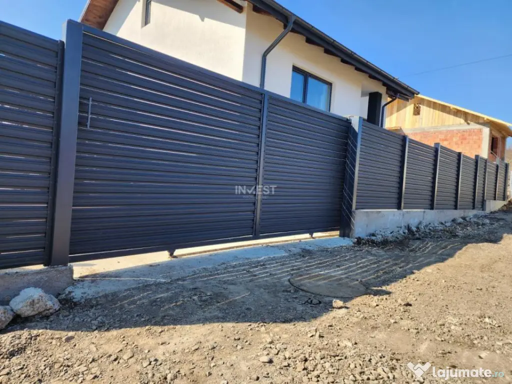 CASA INDIVIDUALA , 3 CAMERE, BECI, PLACA DE BETON PESTE ETA