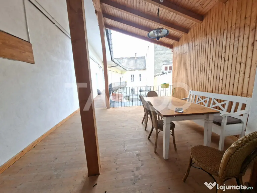 Apartament de inchiriat 3 camere in centrul vechi al orasulu 