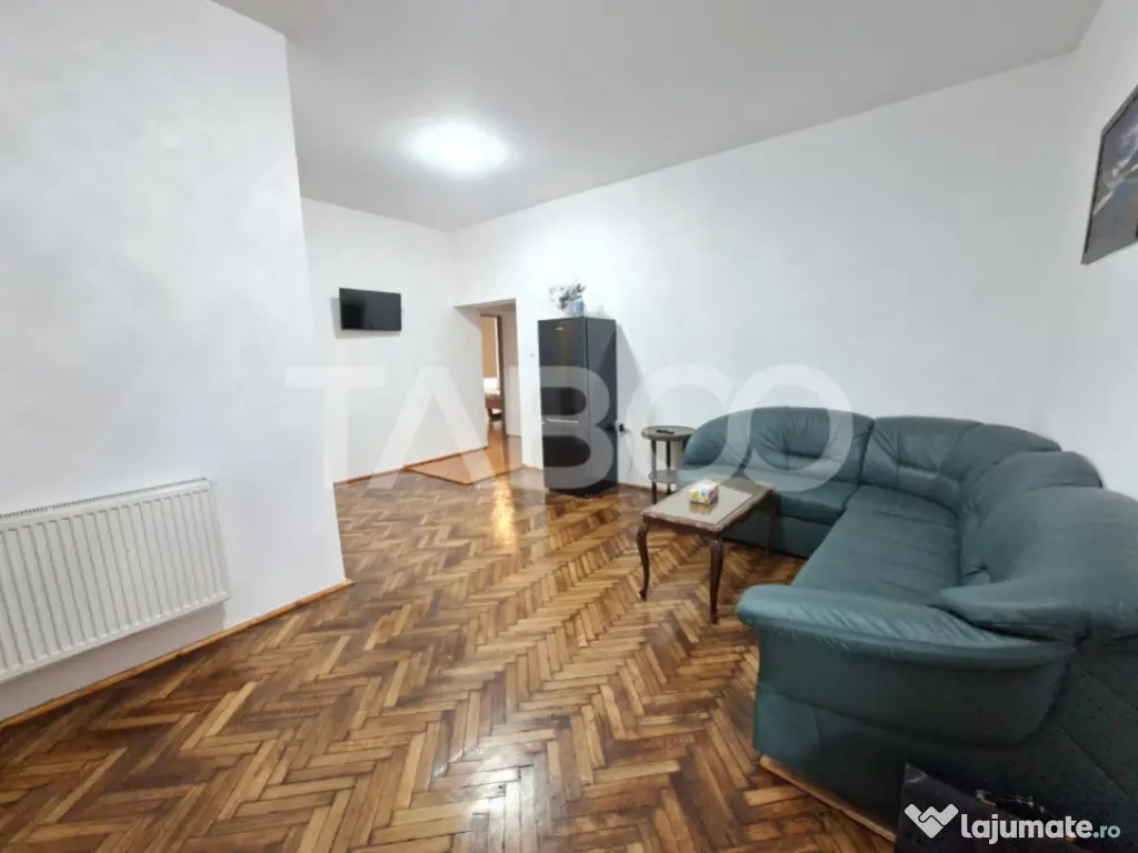 Apartament de inchiriat 3 camere in centrul vechi al orasulu 