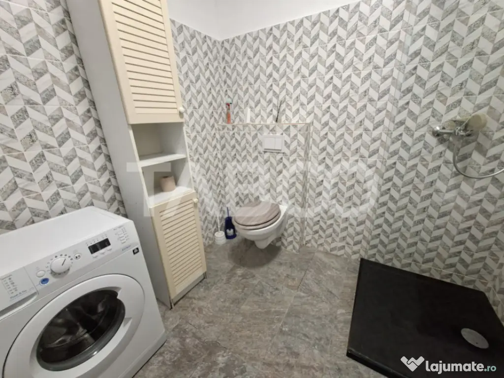 Apartament de inchiriat 3 camere in centrul vechi al orasulu 