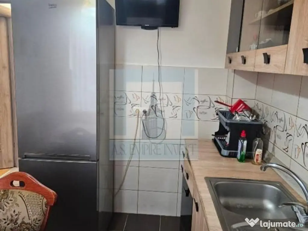 Garsonieră decomandată, etaj parter- Astra