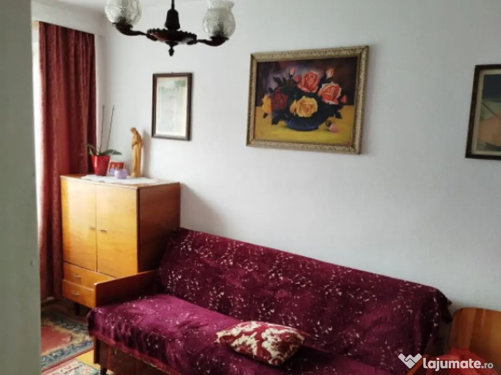 Apartament 3 camere, decomandat, Piatra Neamț 