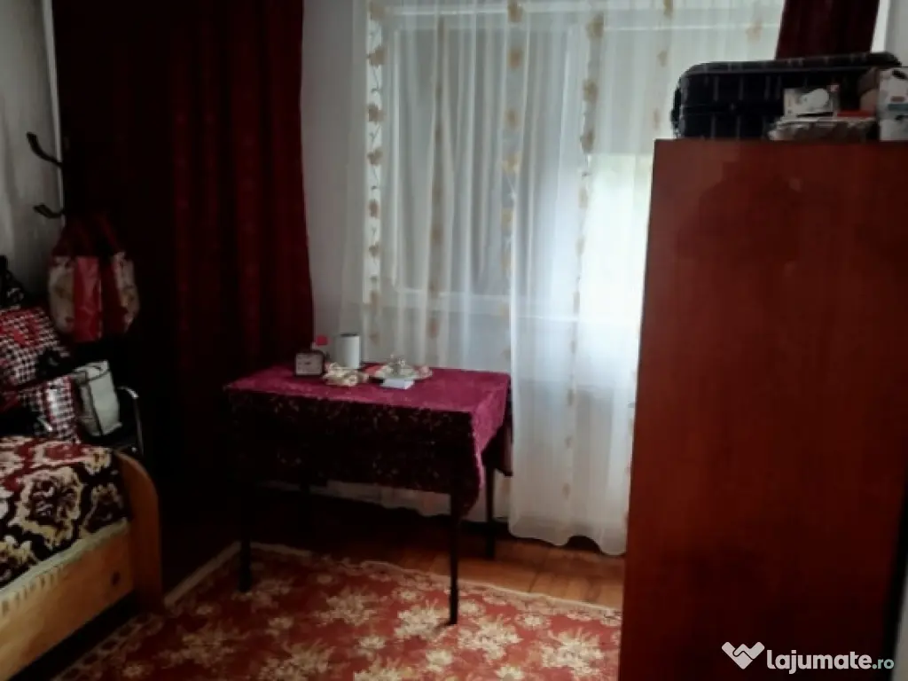 Apartament 3 camere, decomandat, Piatra Neamț 