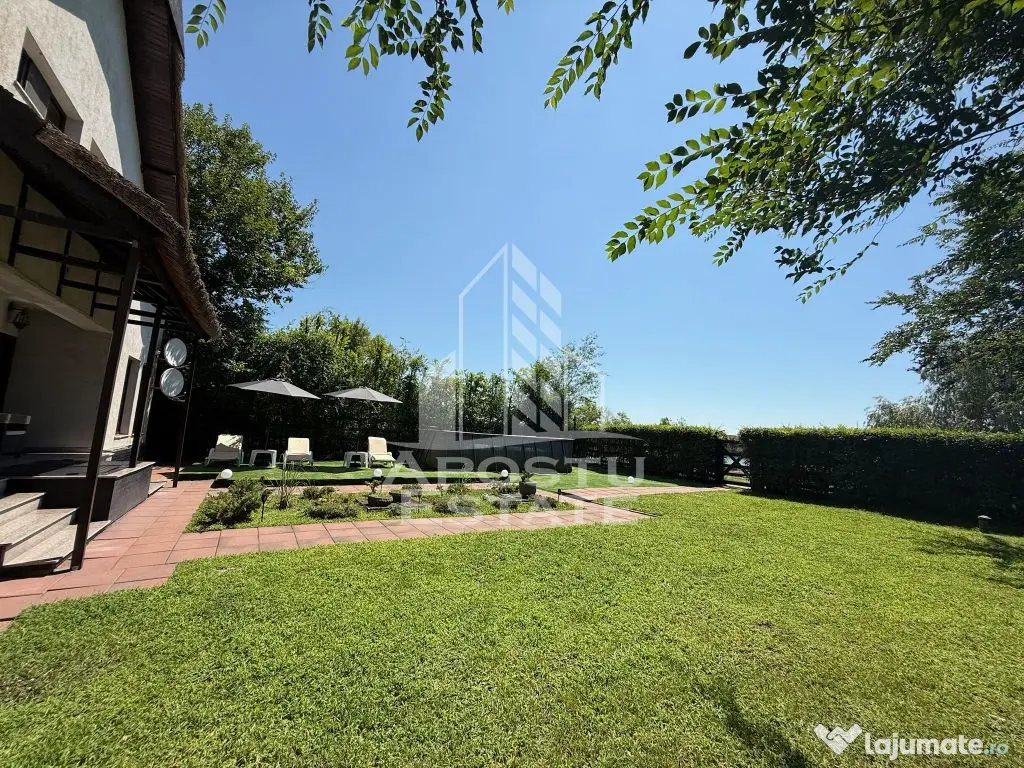 Pensiune amenajata 10 camere, 10 bai, 2 bucatarii, in Del...