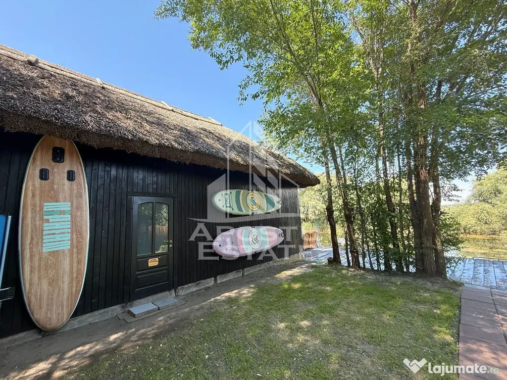 Pensiune amenajata 10 camere, 10 bai, 2 bucatarii, in Del...